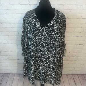 COPY - 3X Terra & Sky black and white V neck 3/4 sleeves top. New with tags. Sm…